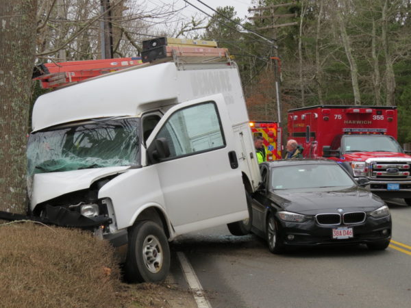 VIDEO: Two injured in Harwich crash - CapeCod.com