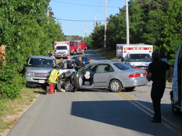 VIDEO: Two injured in head-on crash in Truro - CapeCod.com