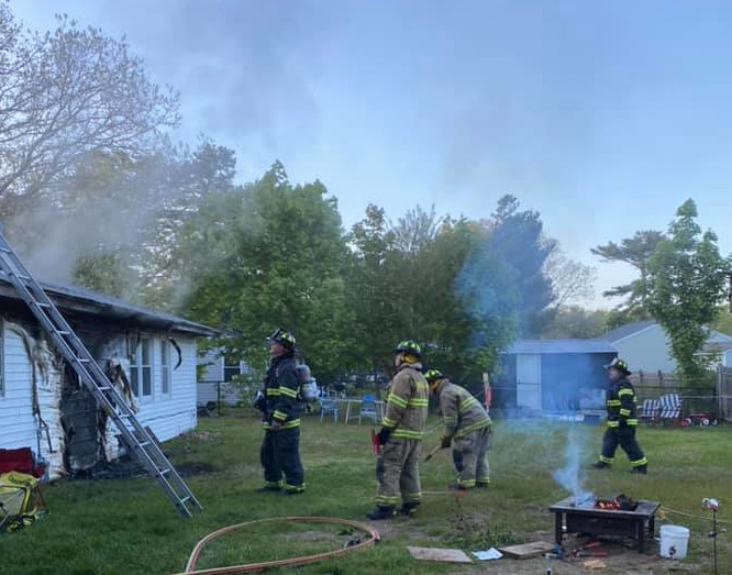 Wareham firefighters battled house fire on Monday - CapeCod.com